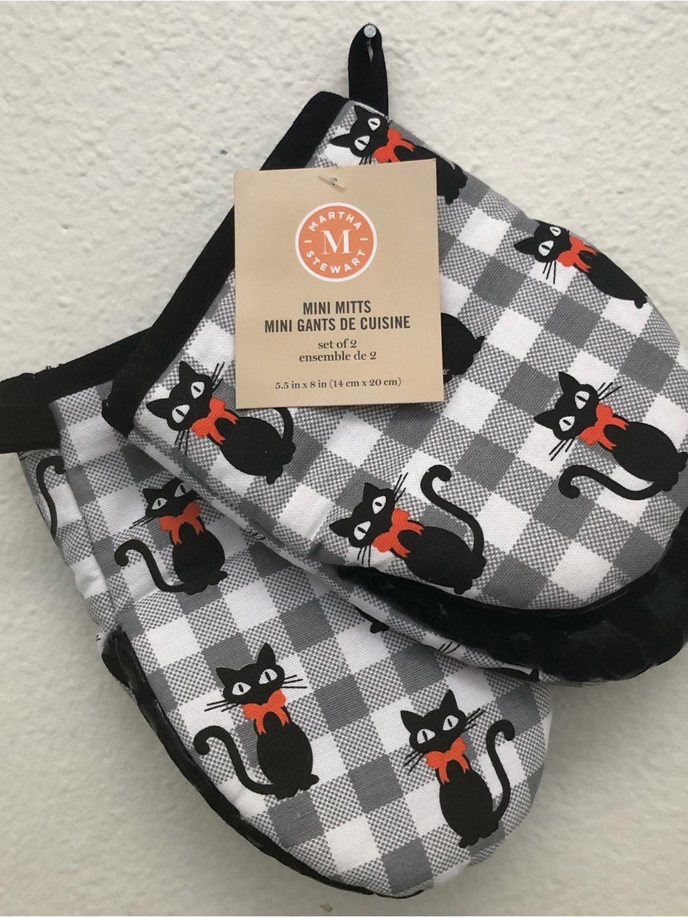 Martha Stewart Black Cat Check Mini Oven Mitts with Orange Bows